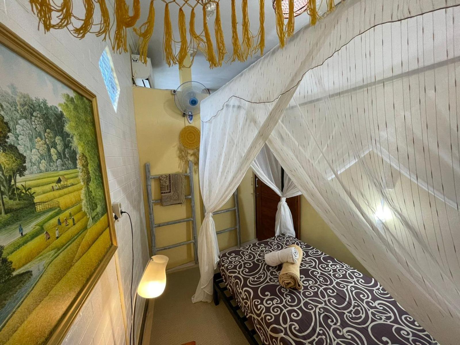 Coliving Bali Sweet Home Kost Lengkap Di Tabanan Kota Номер фото