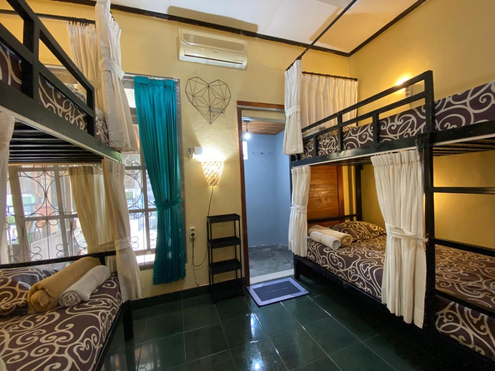Coliving Bali Sweet Home Kost Lengkap Di Tabanan Kota Номер фото